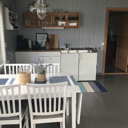 Ferienwohnung Laukvika Rorbuer Exterior foto