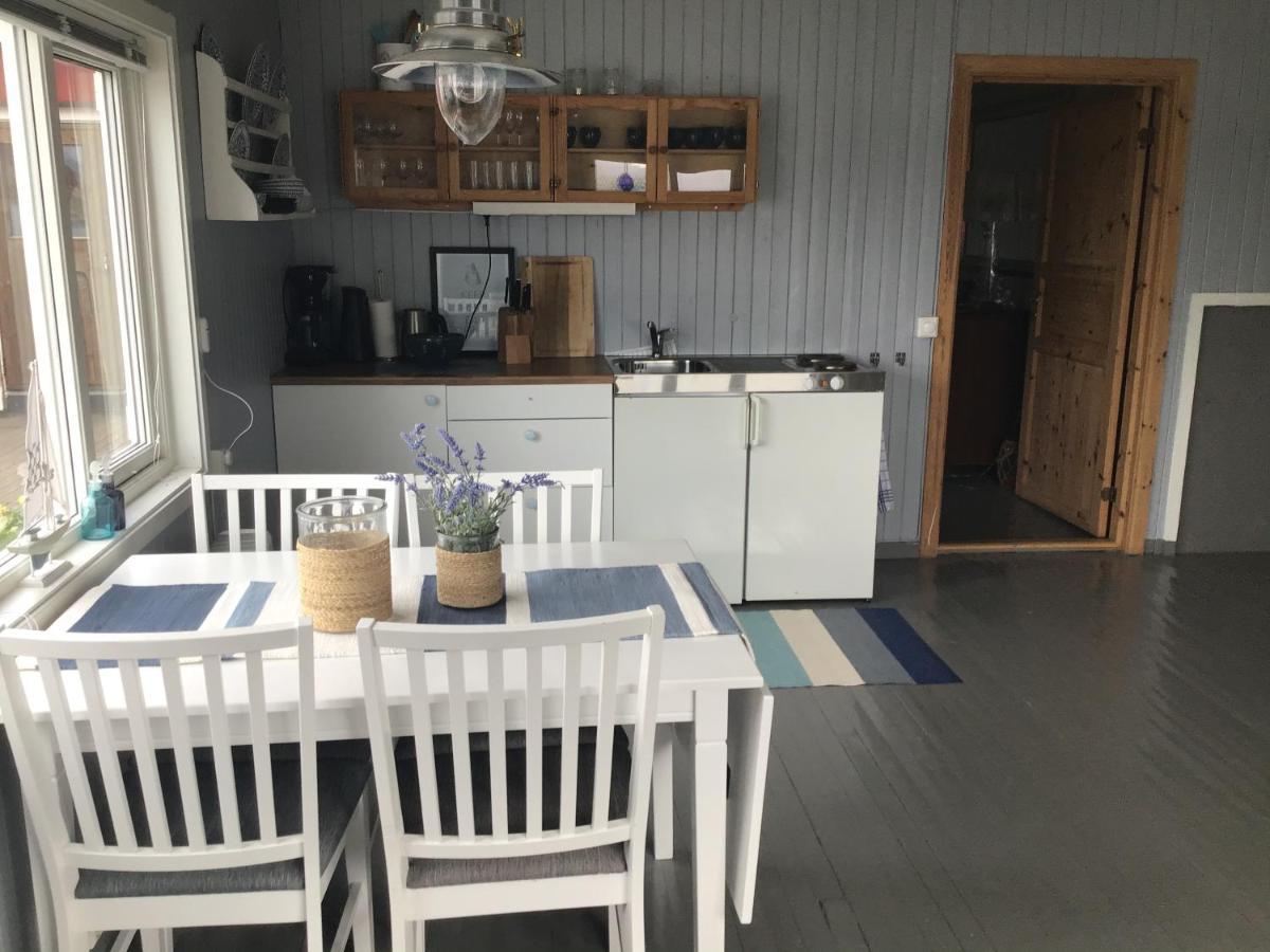 Ferienwohnung Laukvika Rorbuer Exterior foto